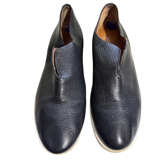 Gentle Souls by Kenneth Cole Black Leather Slip On Platform Shoes - Picture 1 of 9